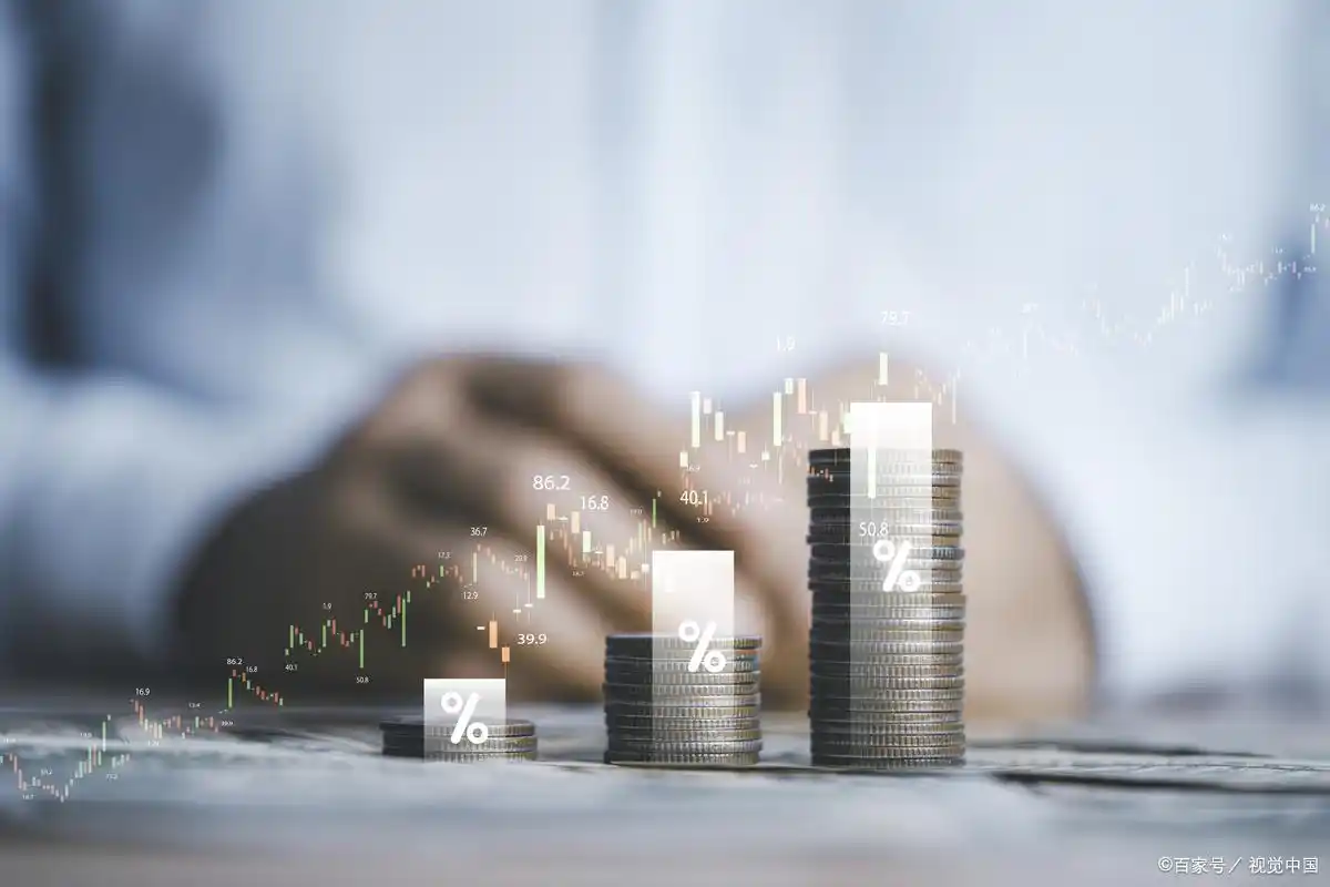 估值分化特征_下表给出一证券分析家_券商行业估值现状