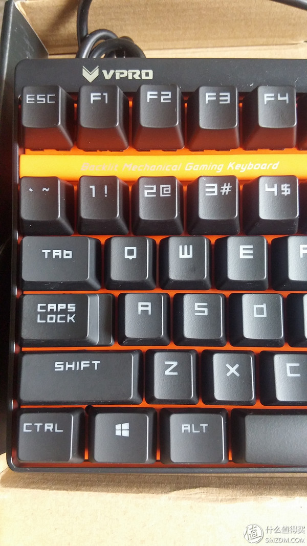 雷柏V500S青轴游戏键盘_雷柏v500s冰晶版怎么样_雷柏键盘评测晒单
