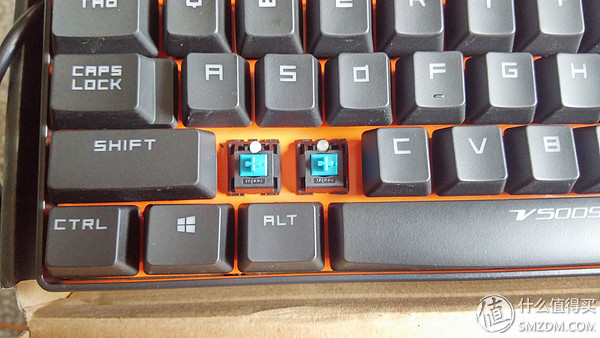 雷柏键盘评测晒单_雷柏v500s冰晶版怎么样_雷柏V500S青轴游戏键盘